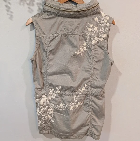 Johnny Was Gray Sleeveless Utility Jacket Sz M - Picture 4 of 11